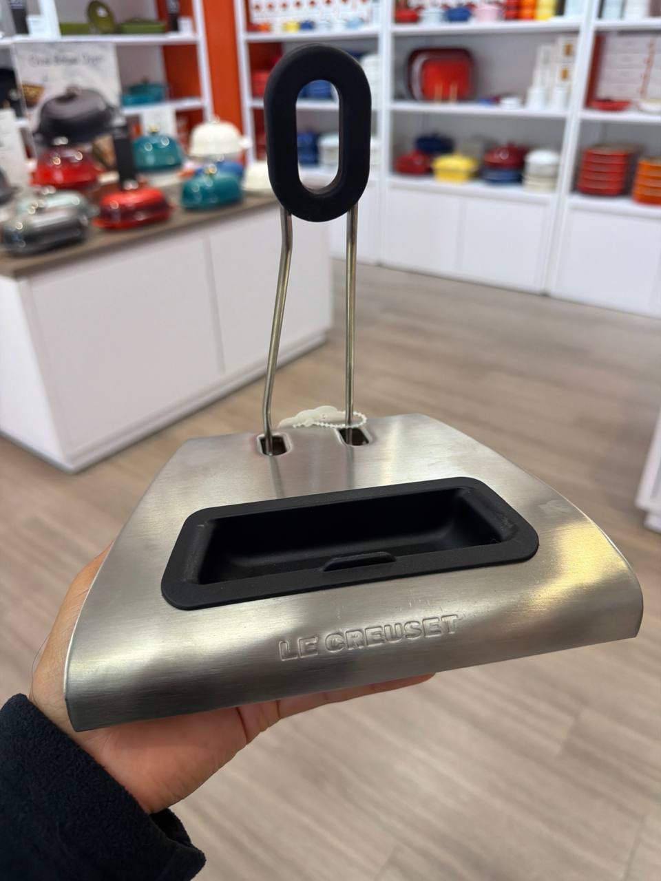 Suporte para apoio de tampa de panela