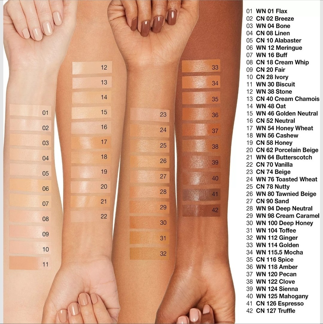 Even Better Clinical Serum Foundation Broad Spectrum SPF 25