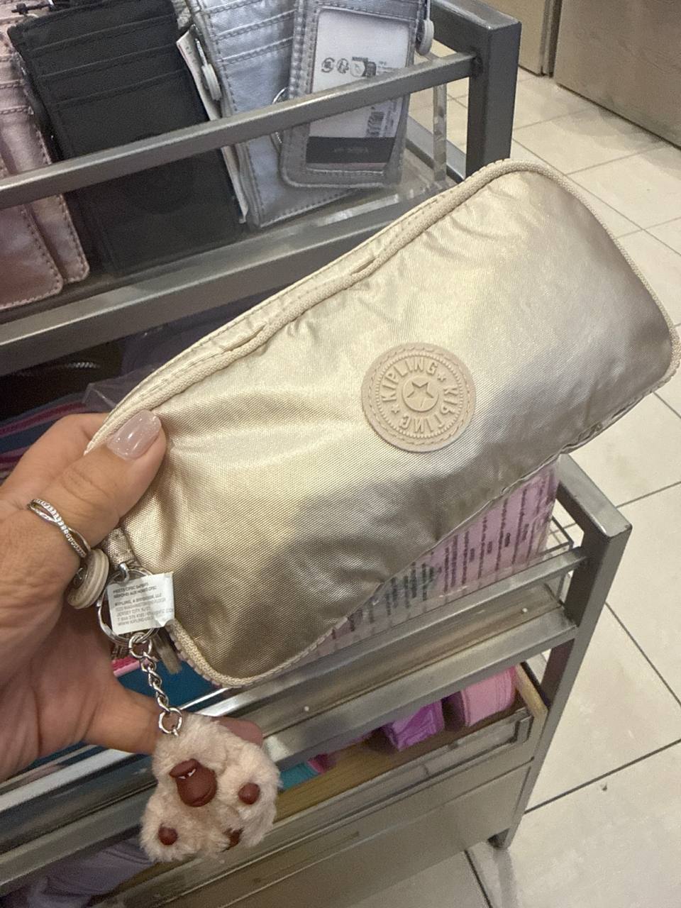 Chap estojo  metálico