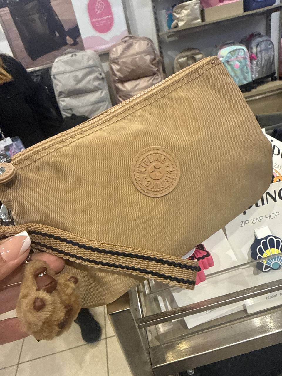 CREATVTYXL necessaire