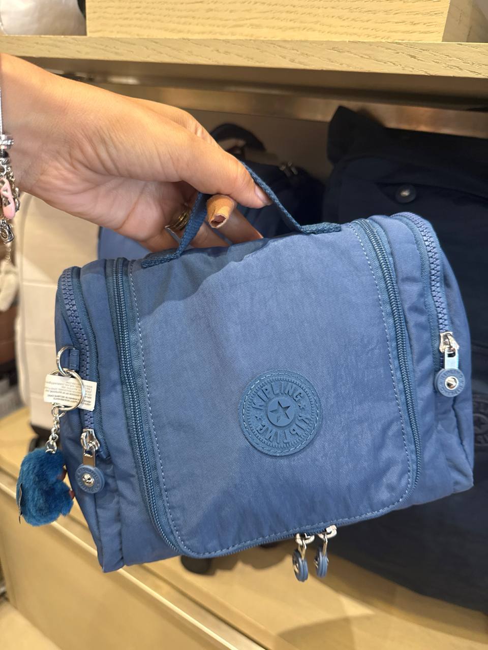 CHRISTA Necessarie Travel
