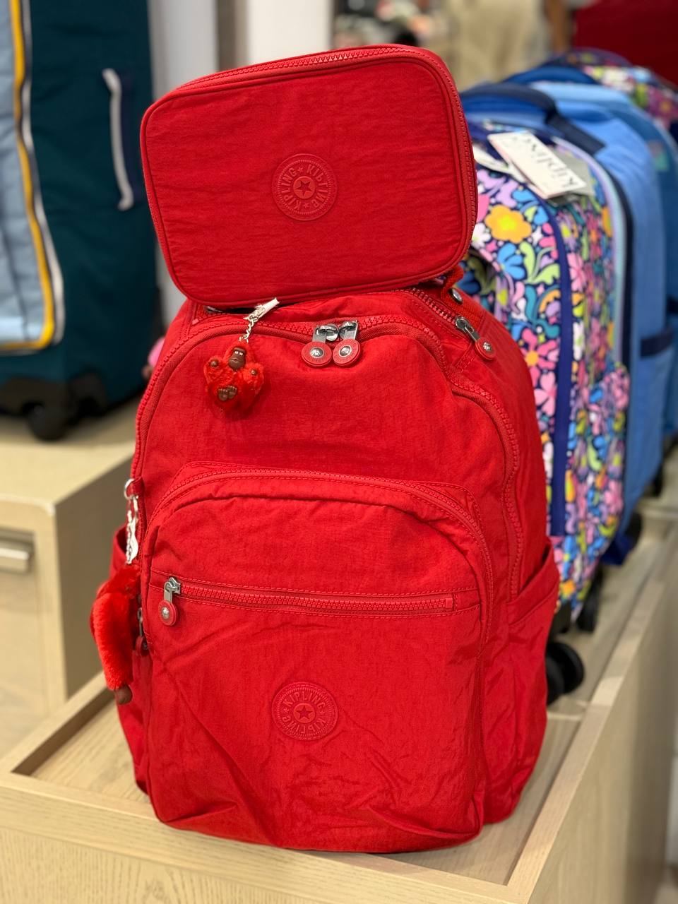 Mochila Seoul  + Estojo 100 pens