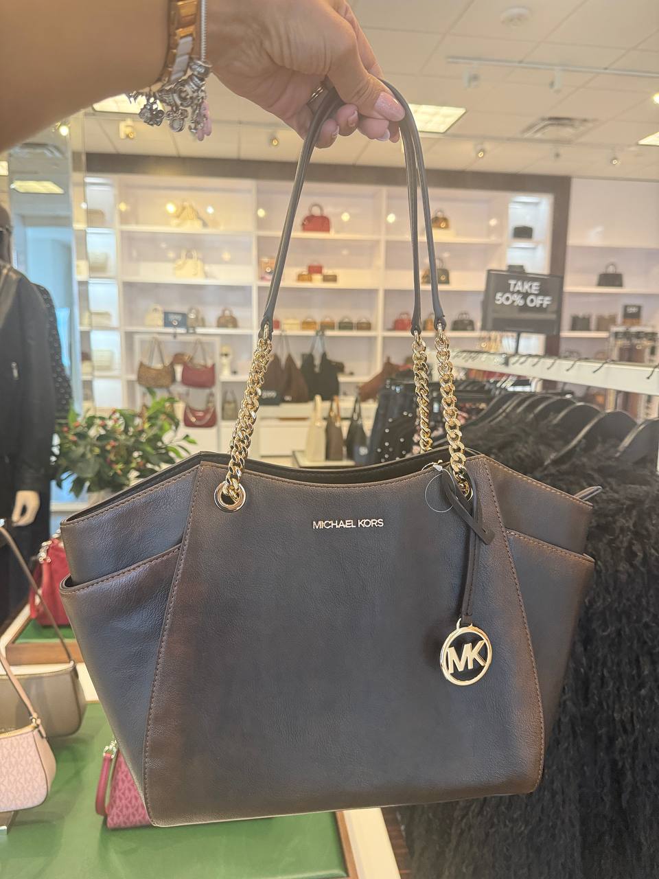 JET SET CHAIN SHLDR TOTE