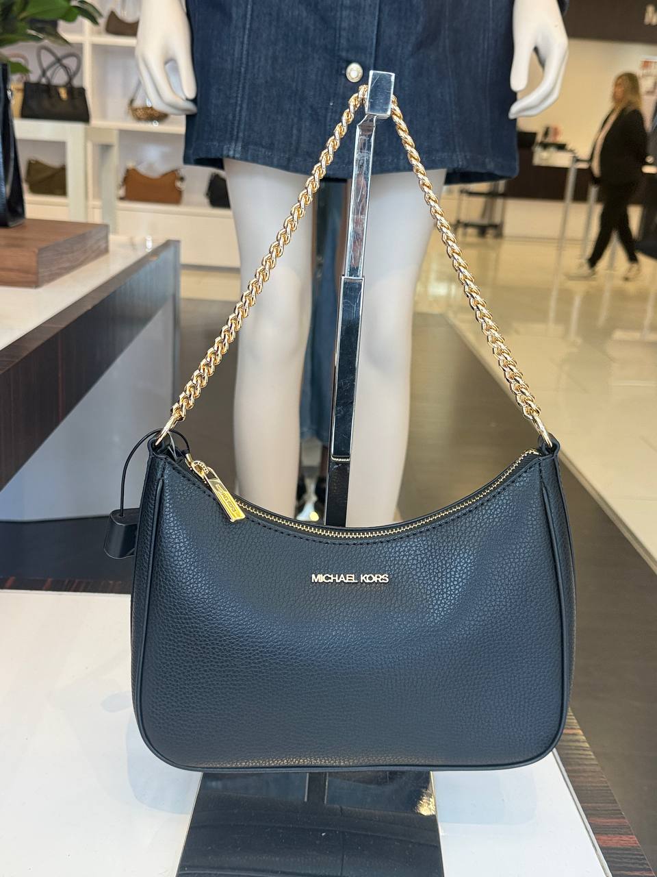 JET SET TRAVEL  LG XBODY
