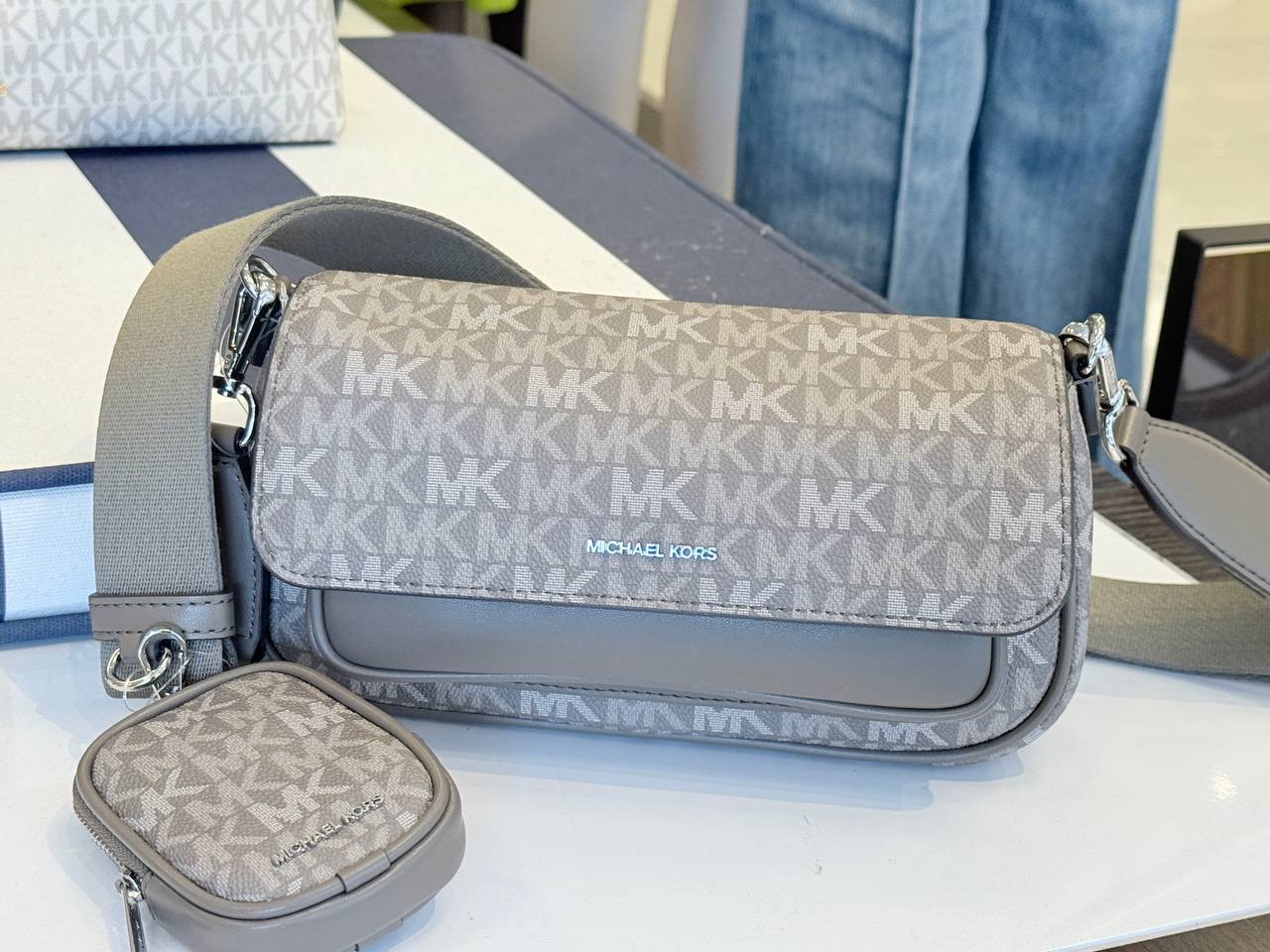 JET SET SM Crossbody