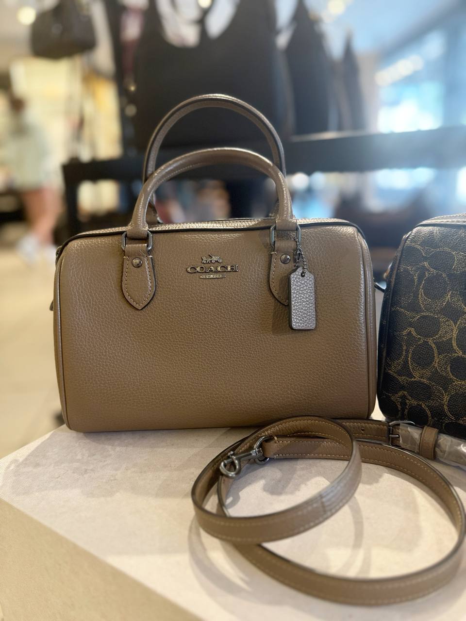 Bolsa Baú com alça crossbody