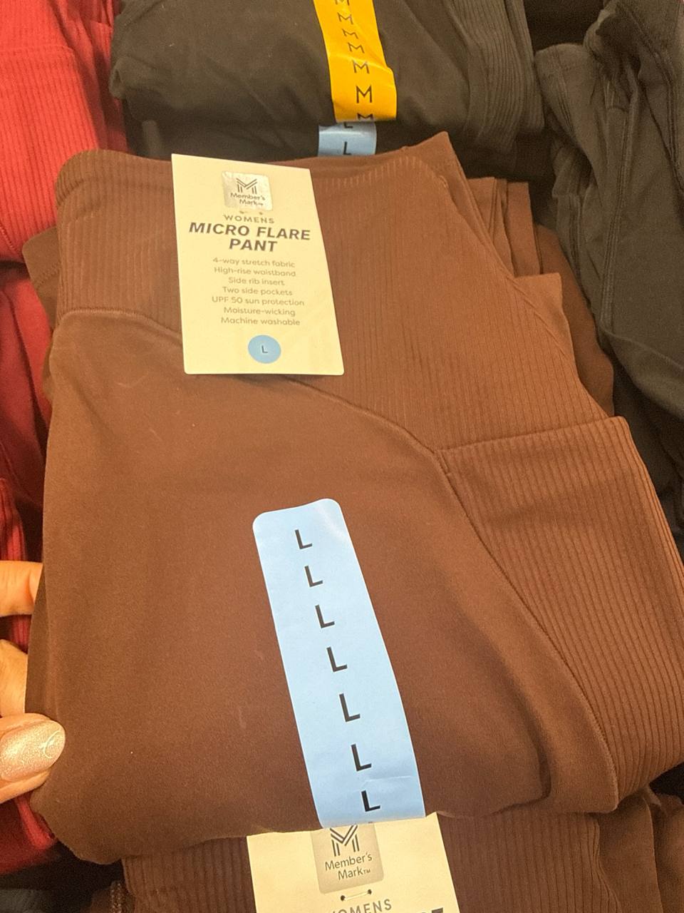   Member’s calça flare