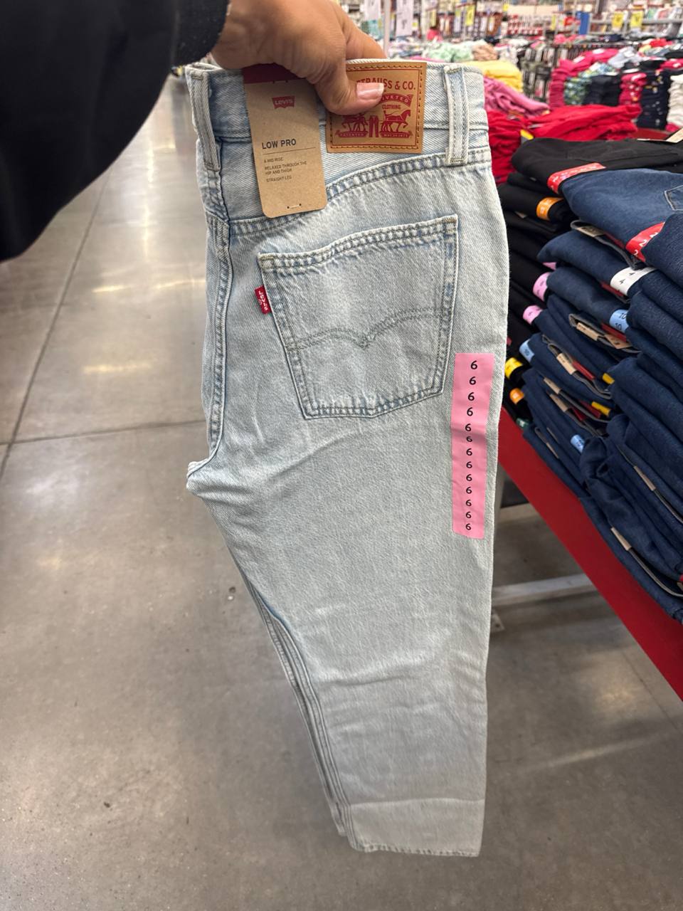   calça Levi’s Low Pro