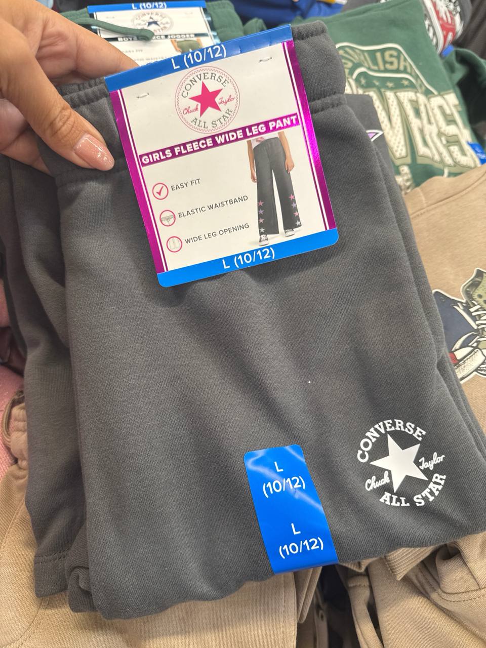calça com  fleece Converse