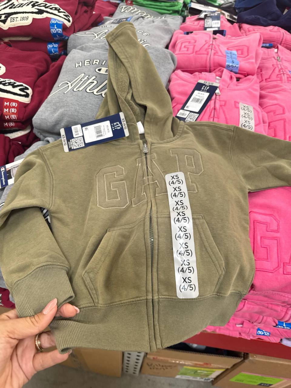 blusa com capuz  e fleece Gap