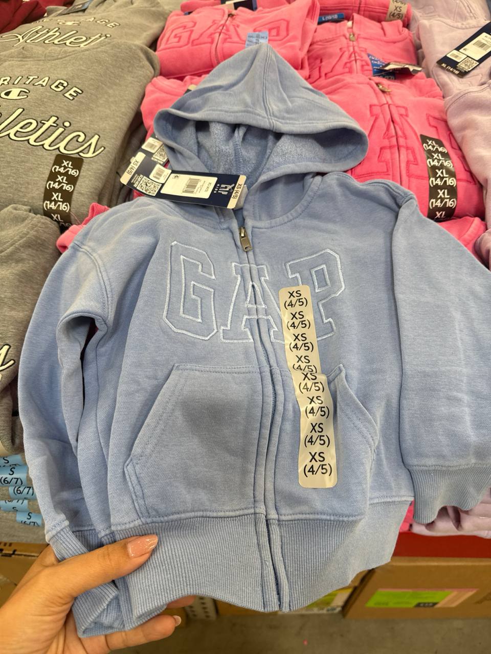 blusa com capuz  e fleece Gap