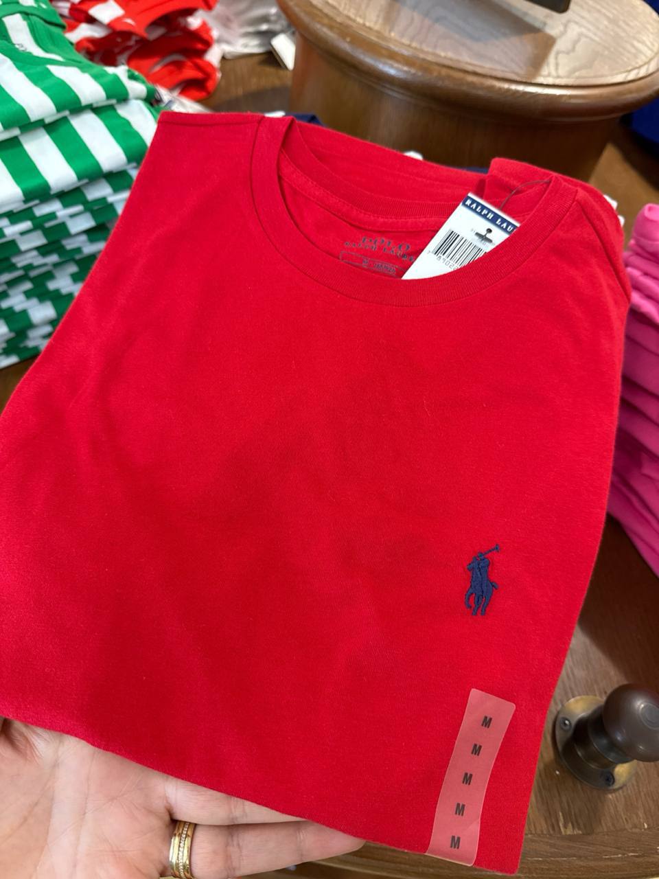 camiseta gola redonda