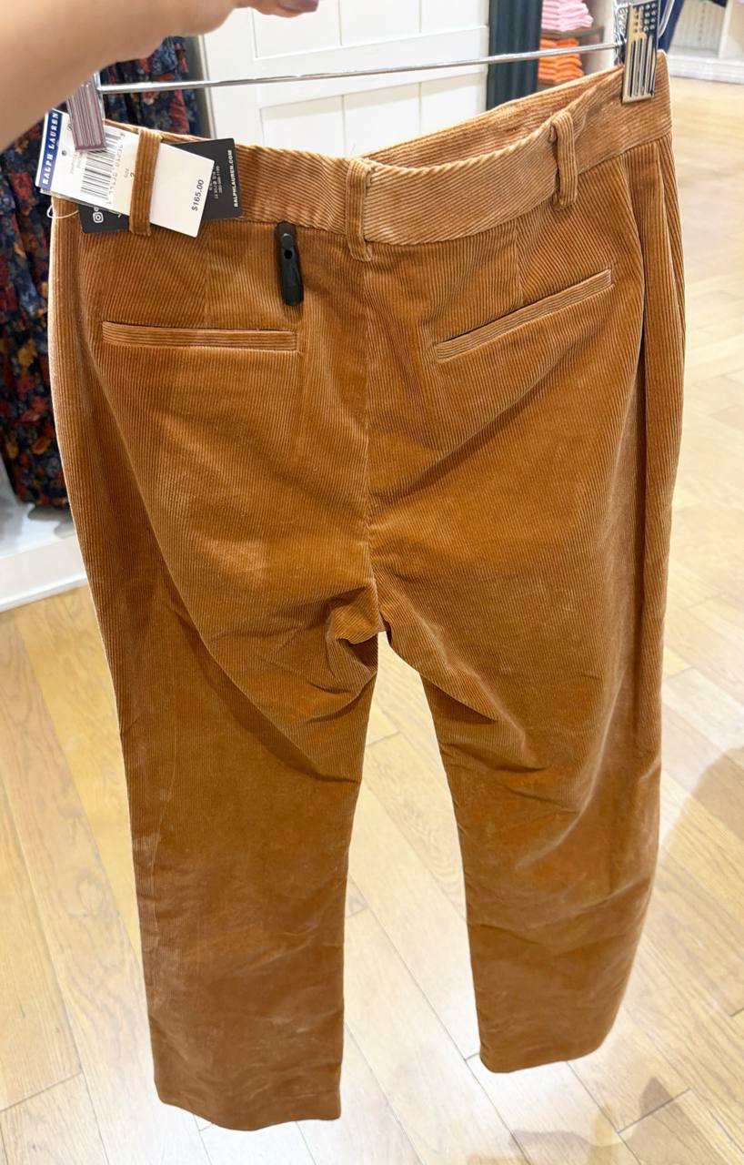 Calça de veludo cotelê e perna de larga