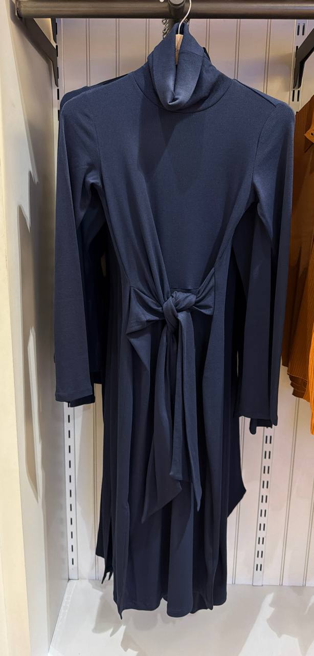 Vestido Midi Gola Alta