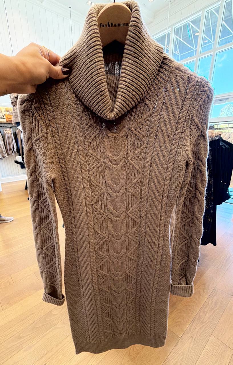 vestido mídi com gola