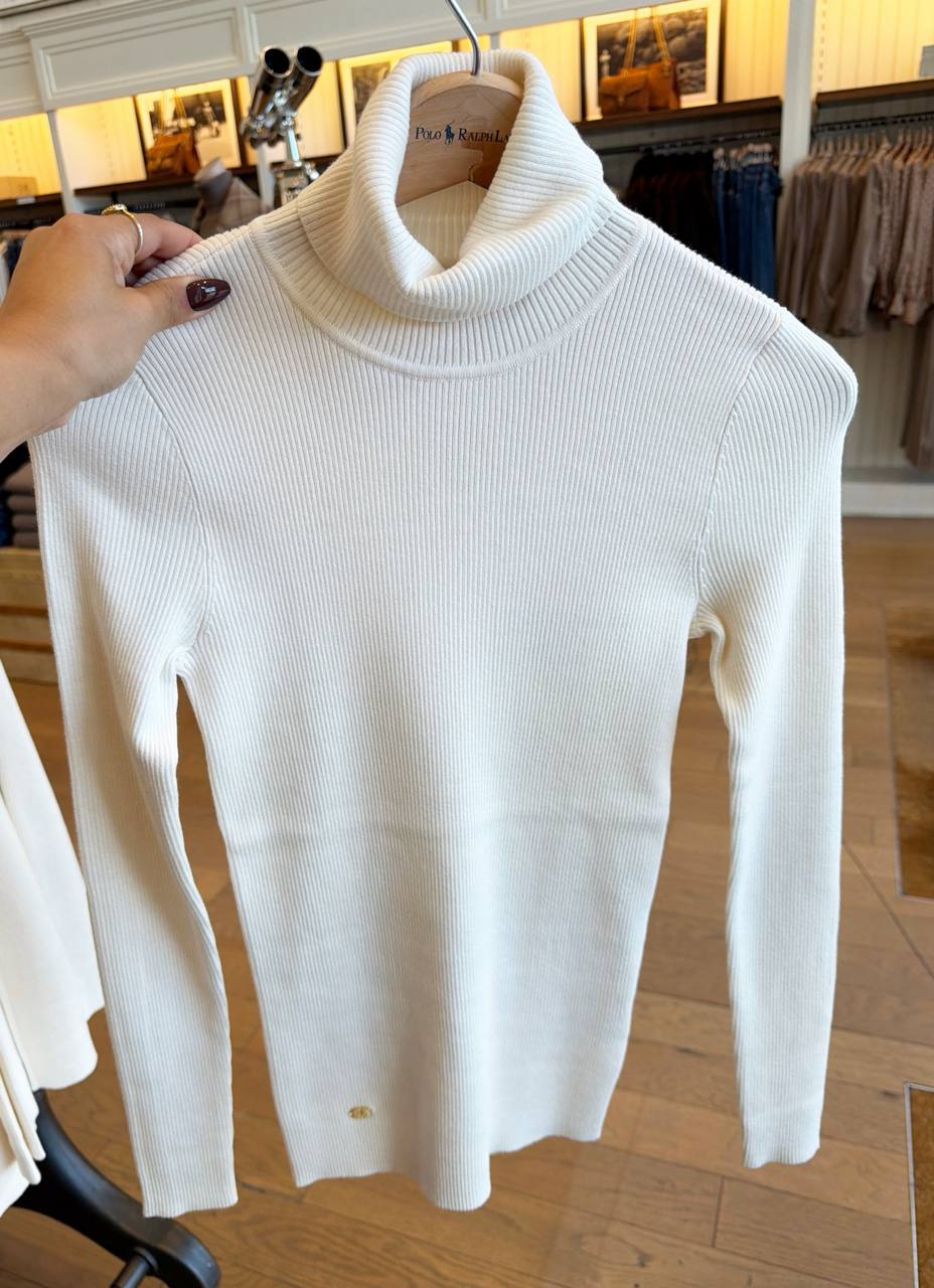Blusa de linha gola alta