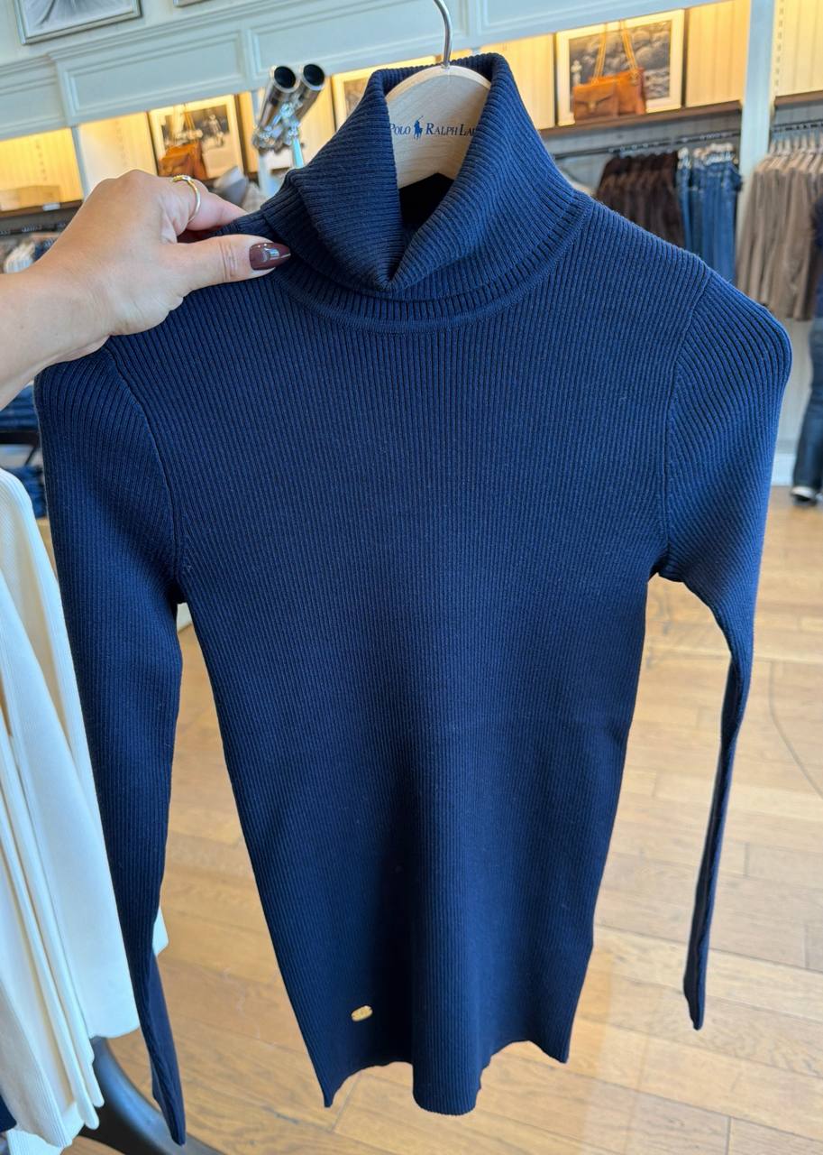 Blusa de linha gola alta