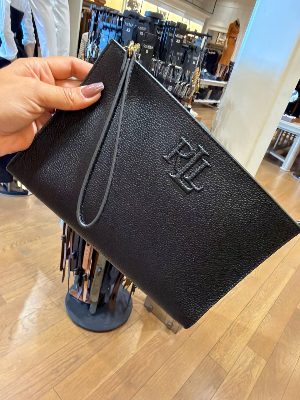 Necessarie