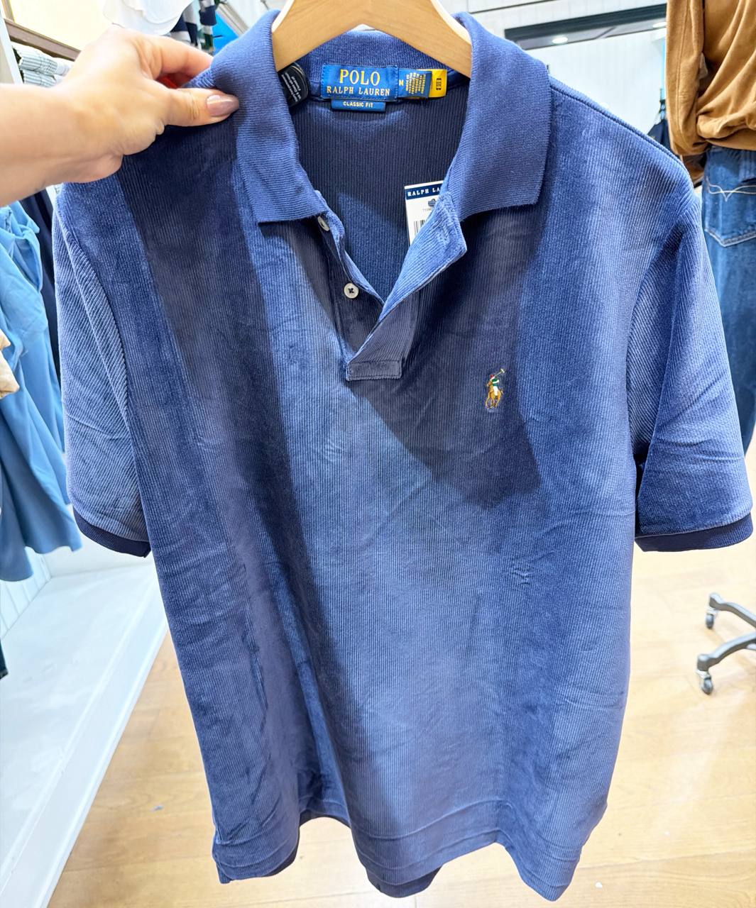 Camiseta Polo em veludo