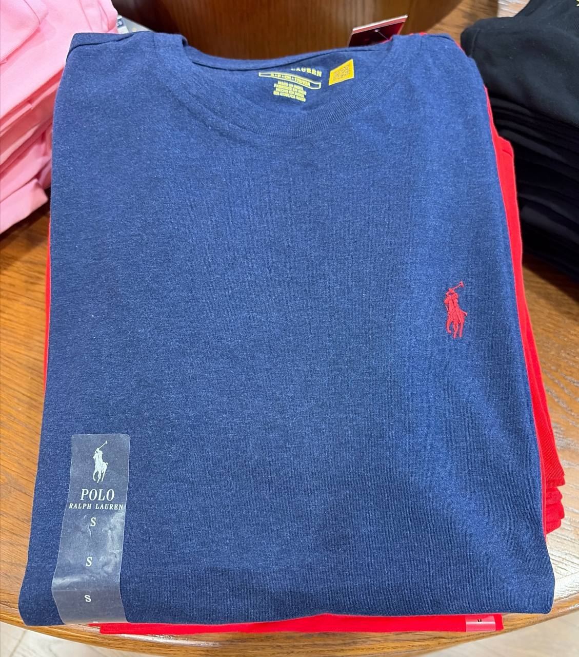camiseta manga curta gola redonda