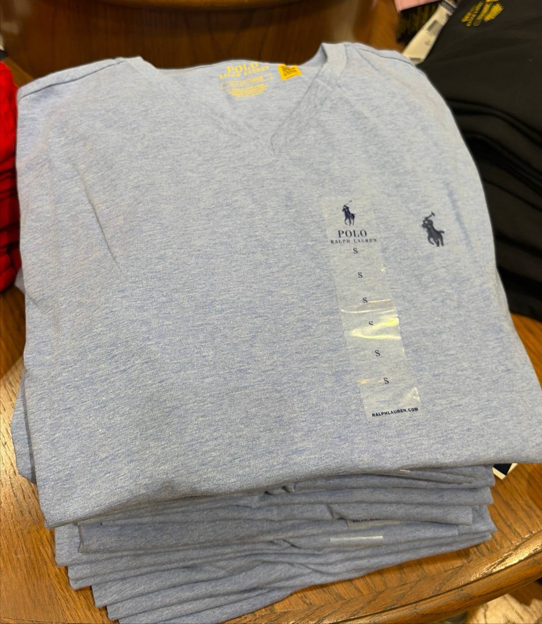 camiseta manga curta gola V