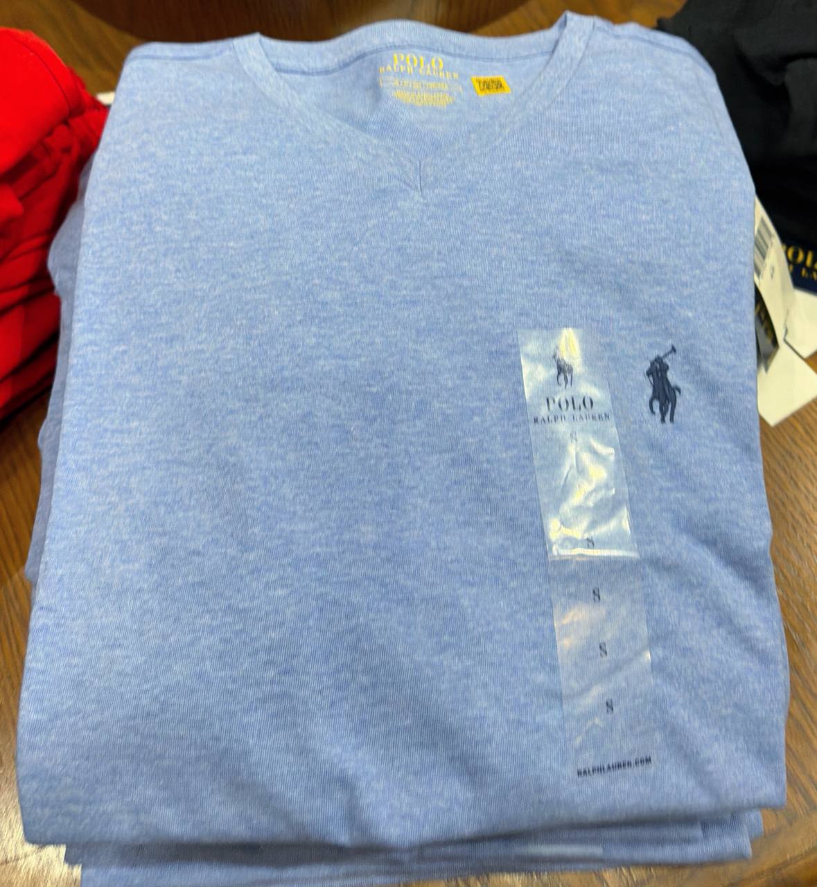 camiseta manga curta gola V