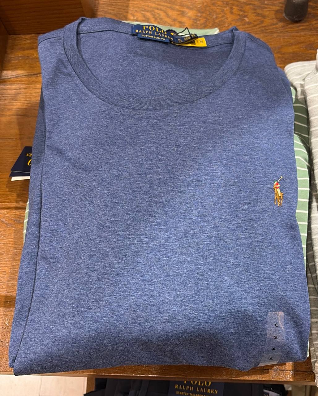 camiseta custom slim fit