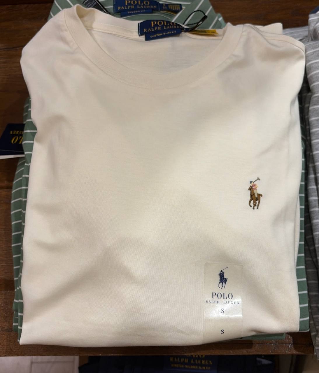 camiseta custom slim fit