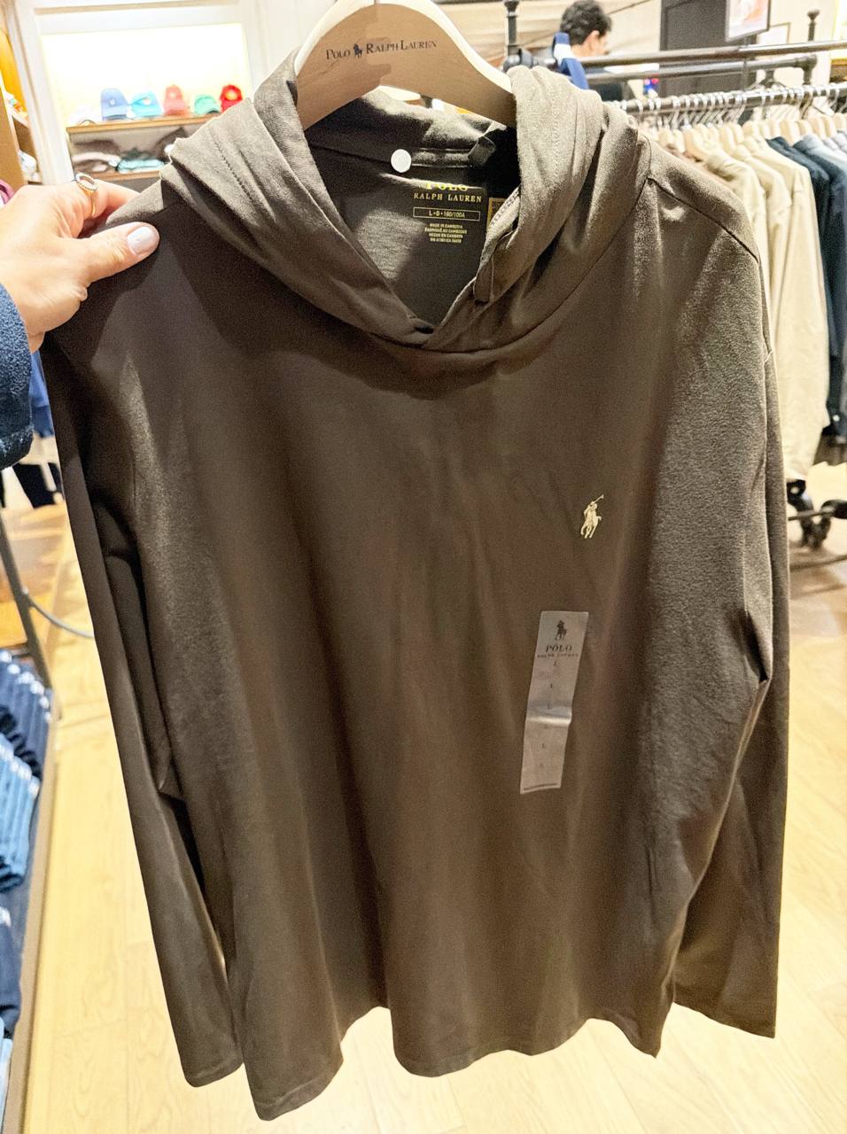 camiseta manga Longa com capuz