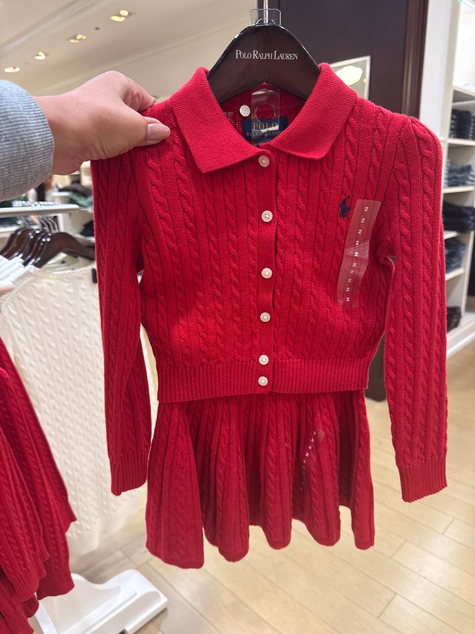 conjunto blusa manga longa e saia