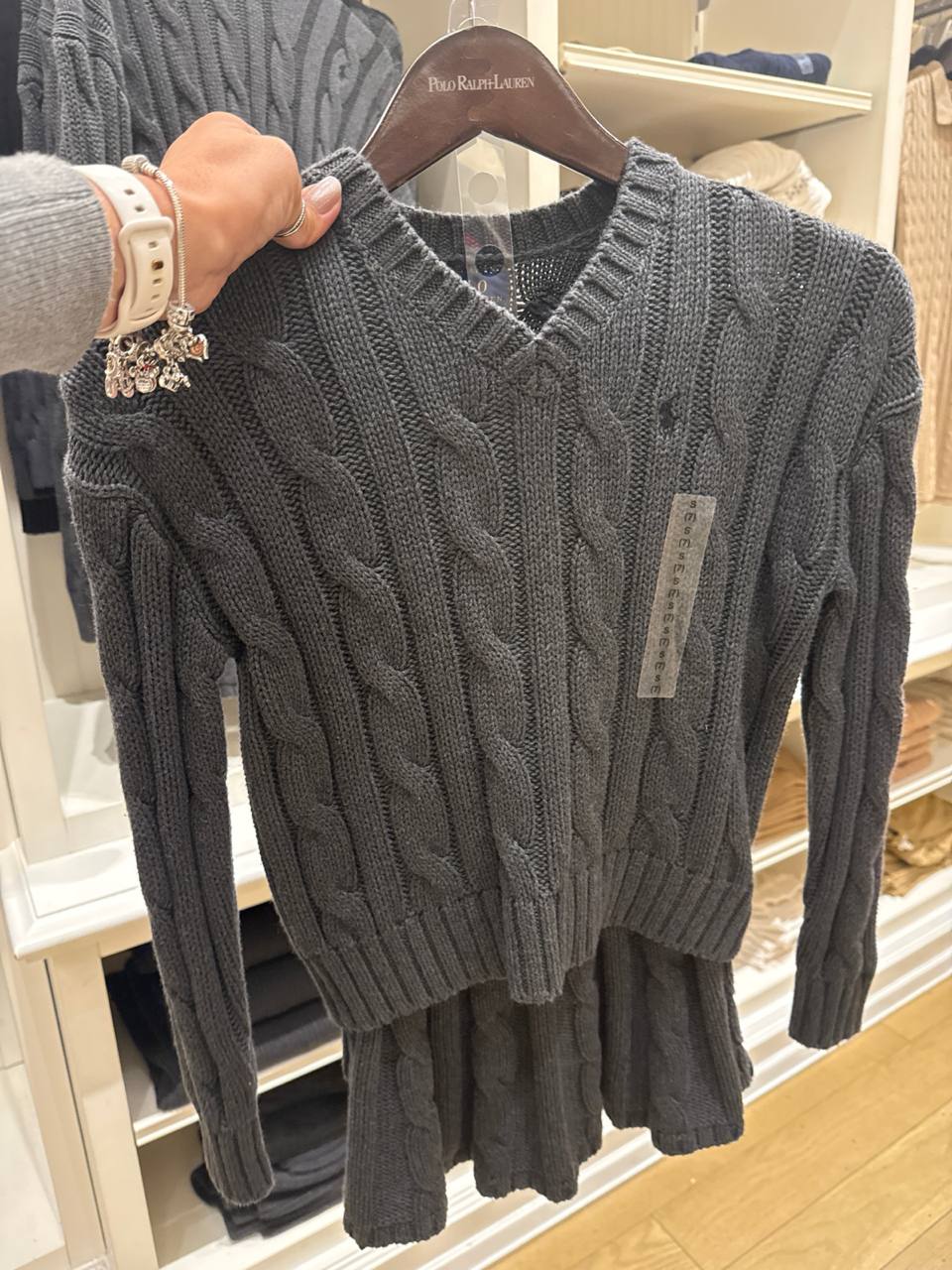 conjunto blusa e saia tricô