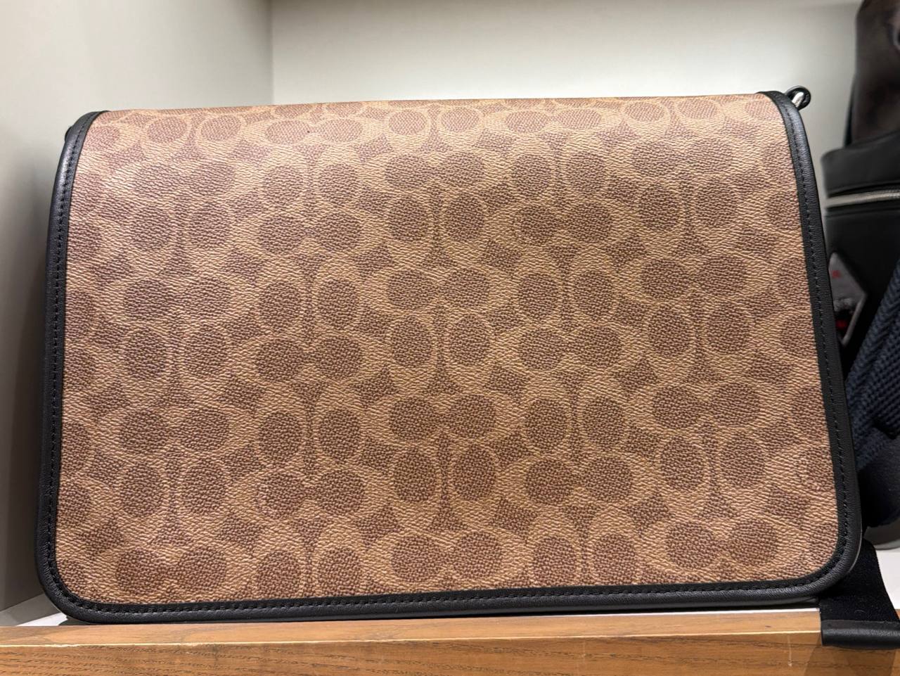 colby messenger bag 32