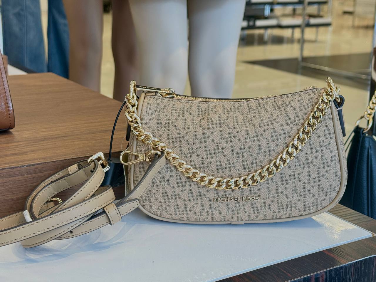 CARMELA Bolsa Pequena com alça transversal