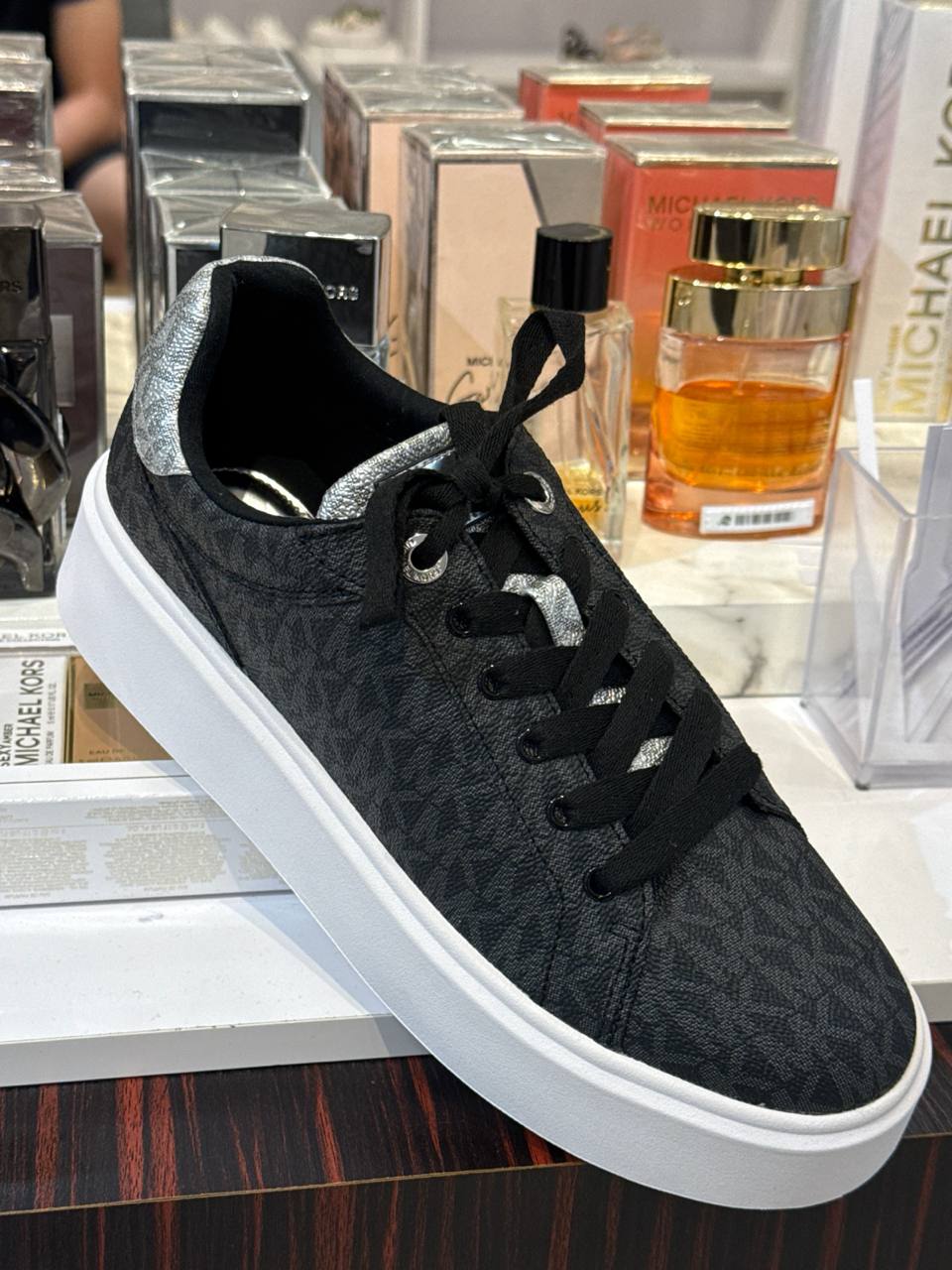 Tenis Romey Lace