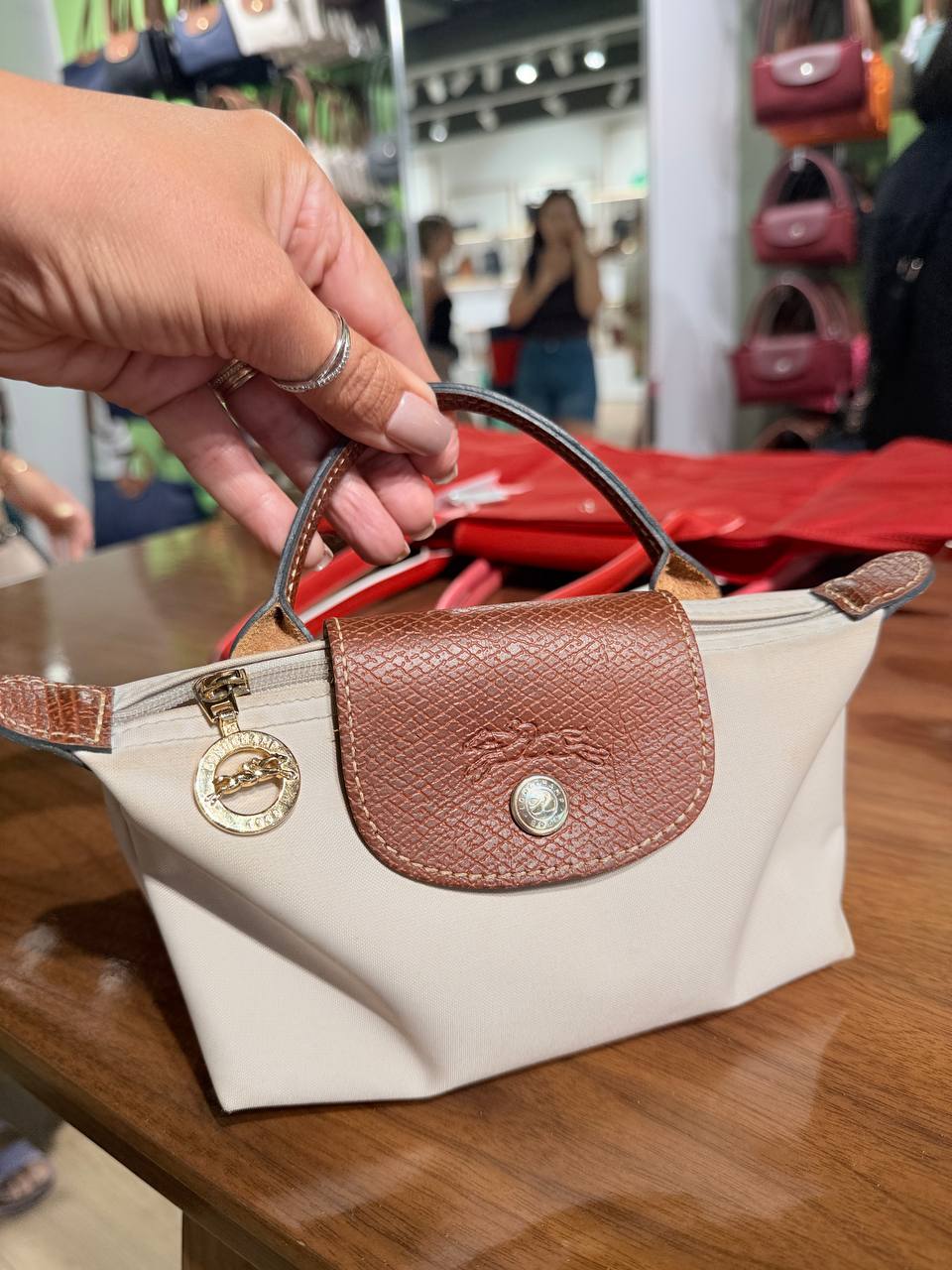 Pouch  não acompanha alça