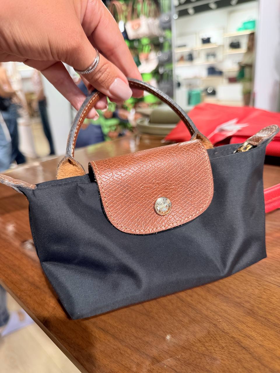 Pouch  não acompanha alça