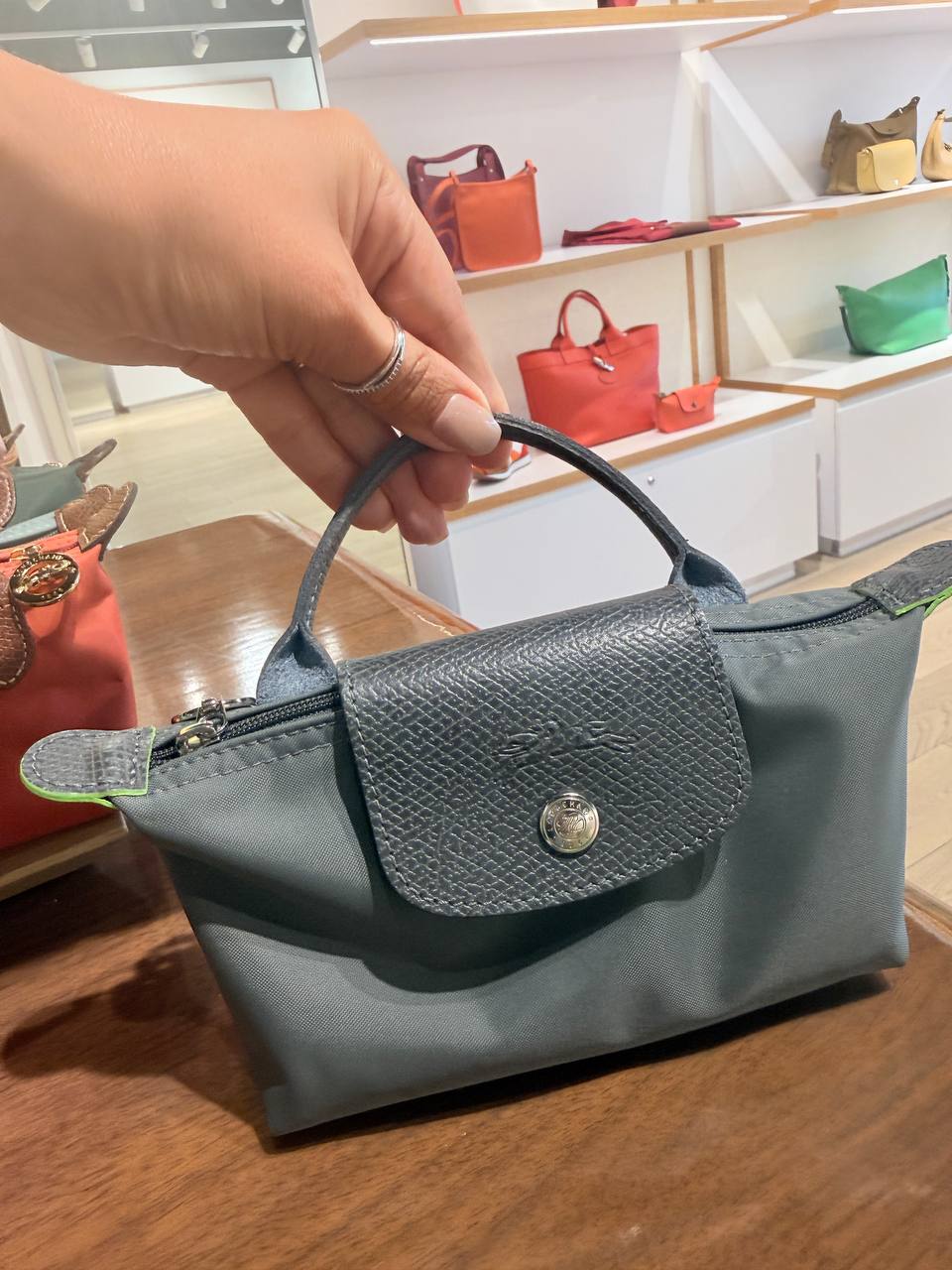 Pouch  não acompanha alça