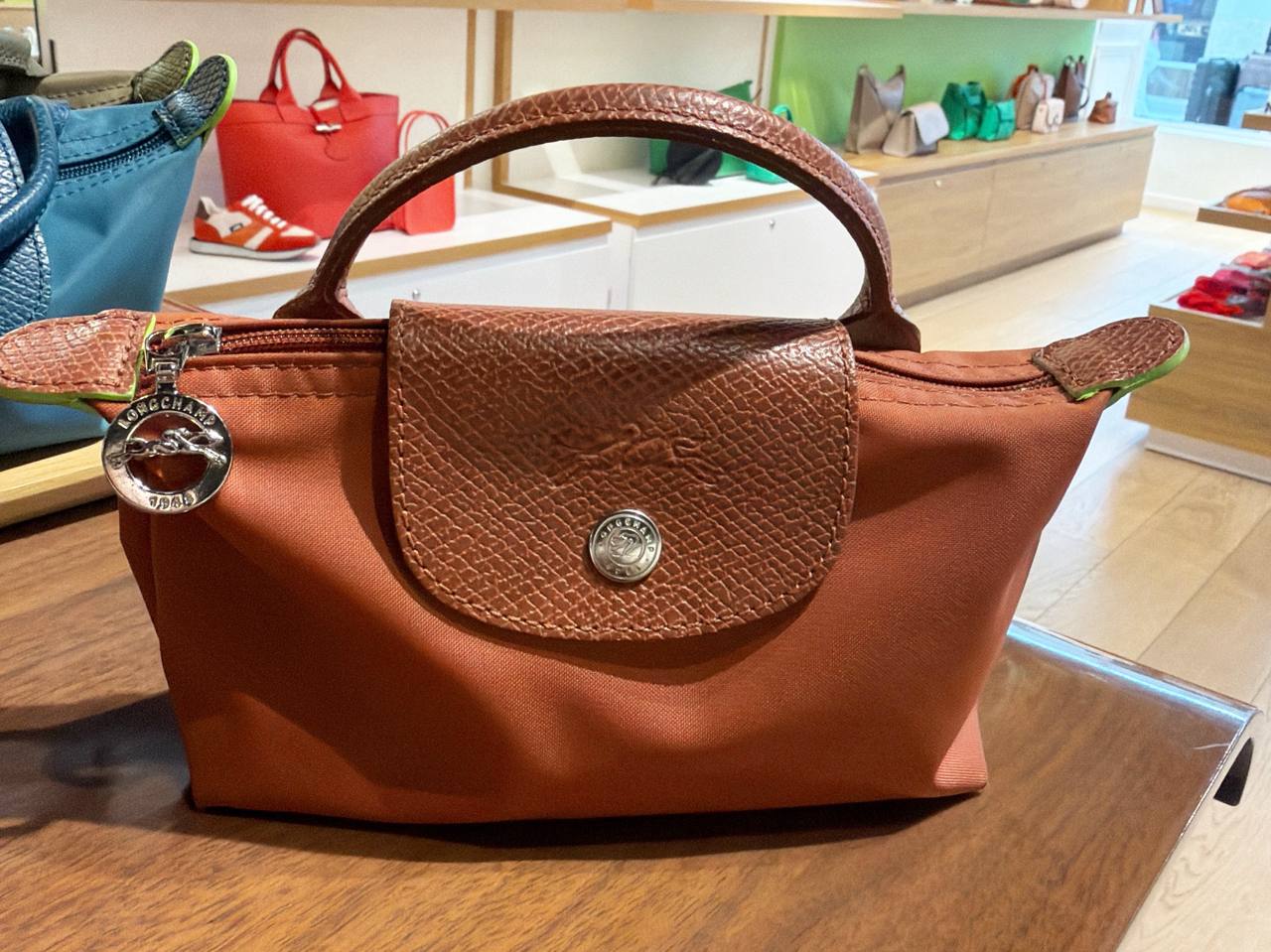 Pouch  não acompanha alça