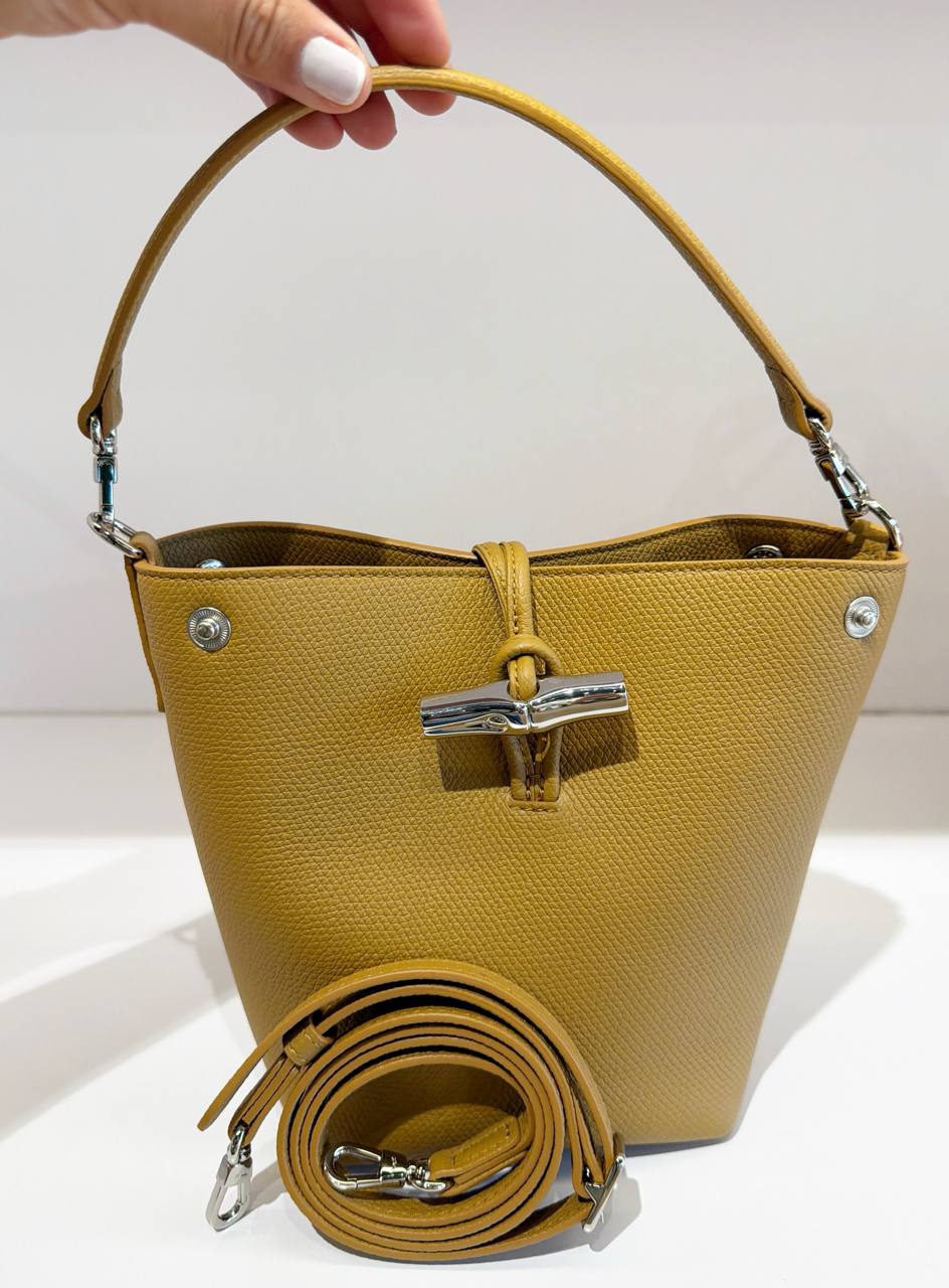 Bolsa Le Roseau XS bucket  com alça crossbody