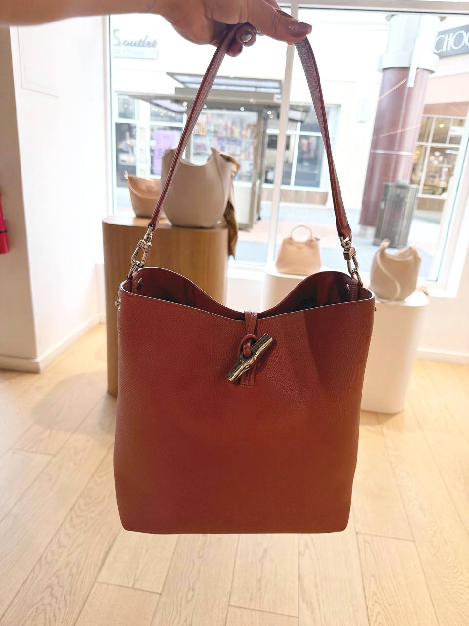 Bolsa Grande Hobo Bag M
