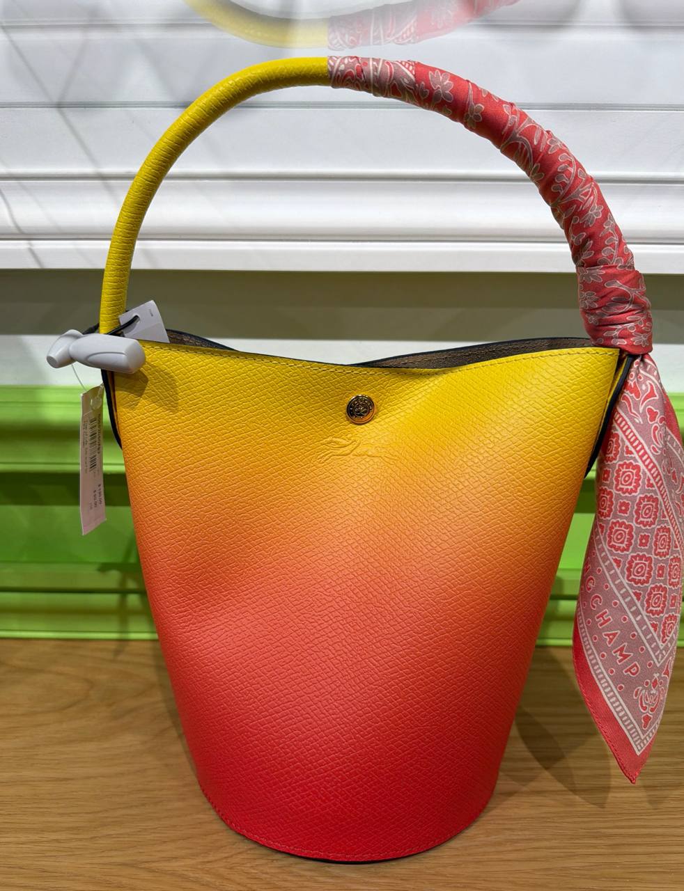 Bolsa média NÃO ACOMPANHA LENÇO