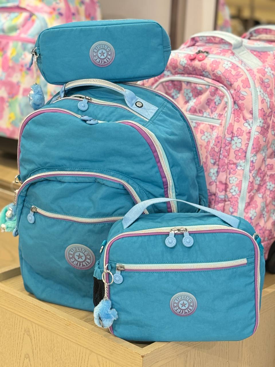Kit Mochila Seoul XL + Estojo ICEY + lancheira Ermy