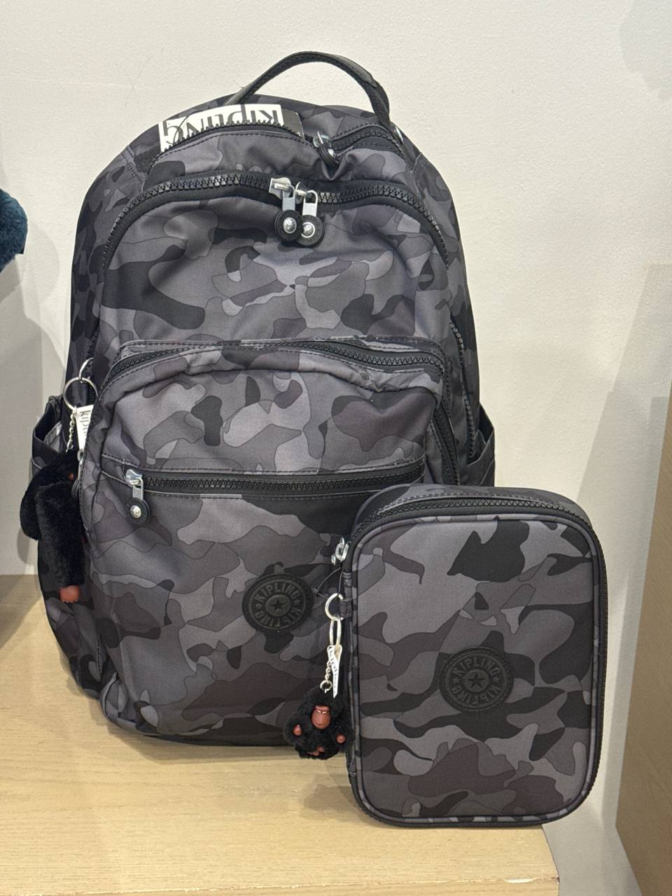 Kit Mochila Seoul + Estojo 100 pens
