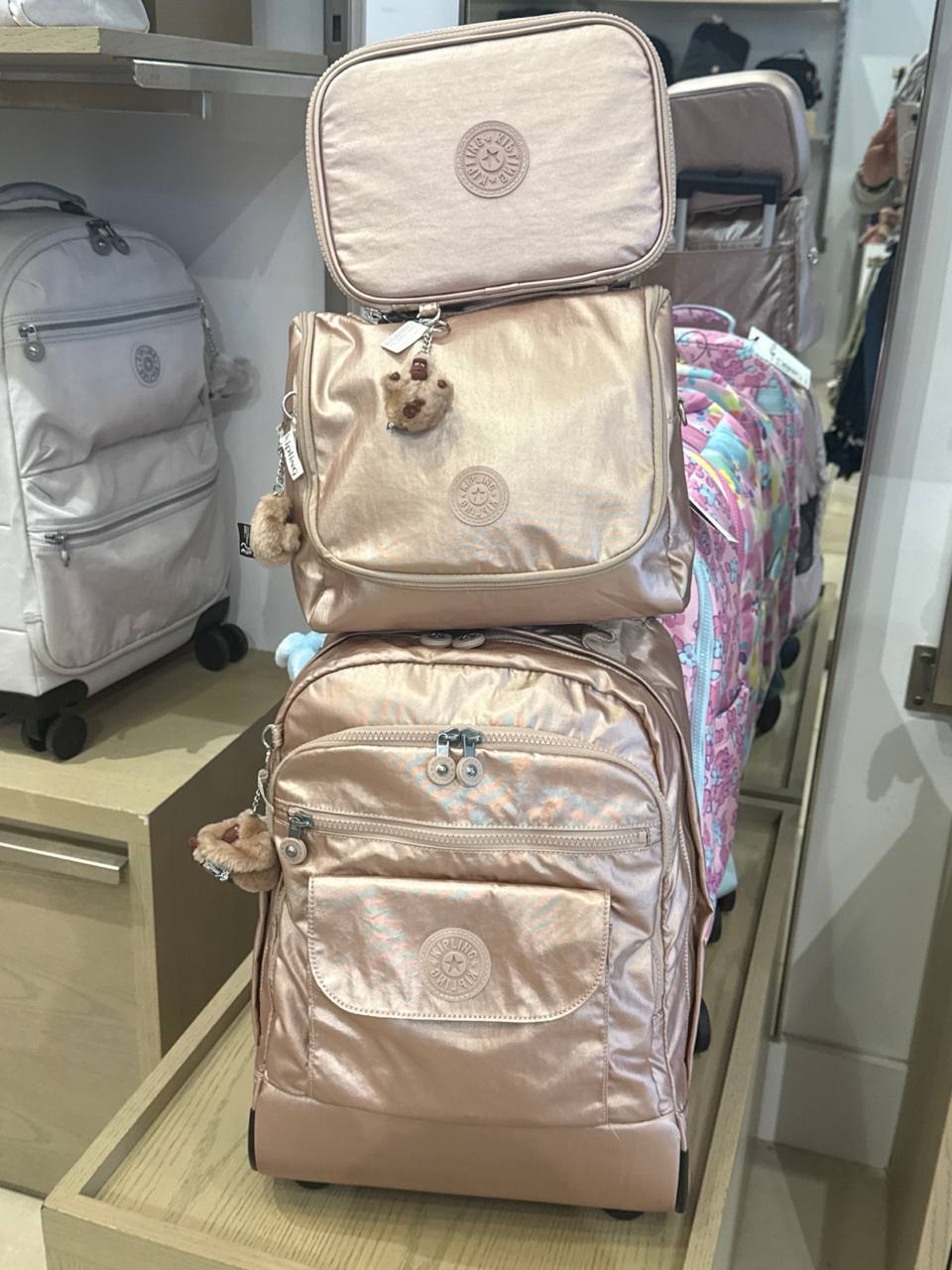 Kit Mochila SANAA + Estojo 100 pens  + lancheira Kichirou