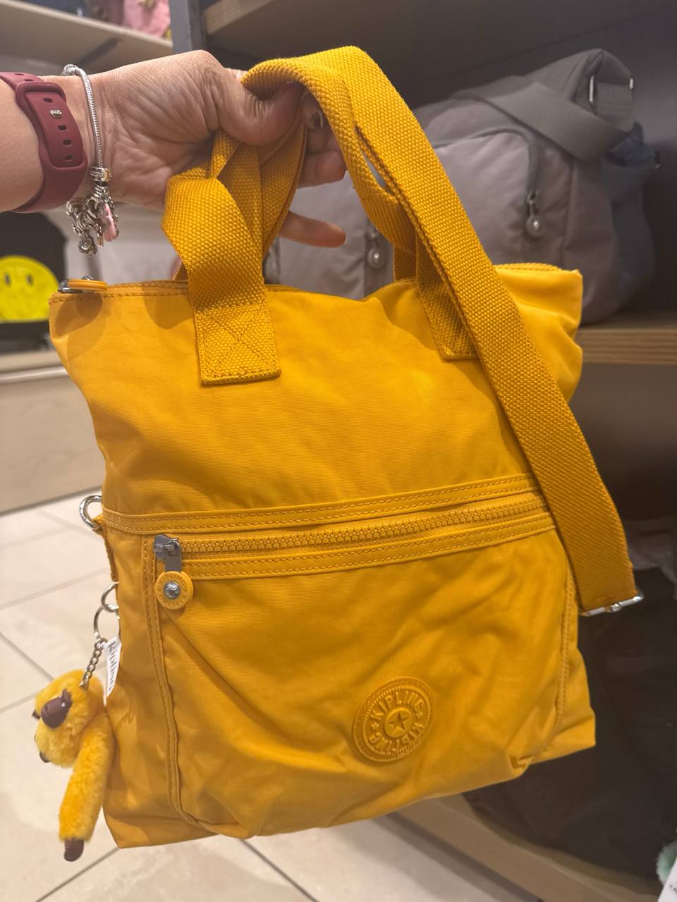 ELEVA BOLSAS