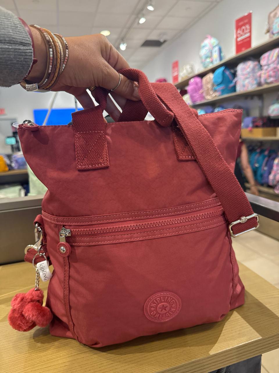 ELEVA BOLSAS