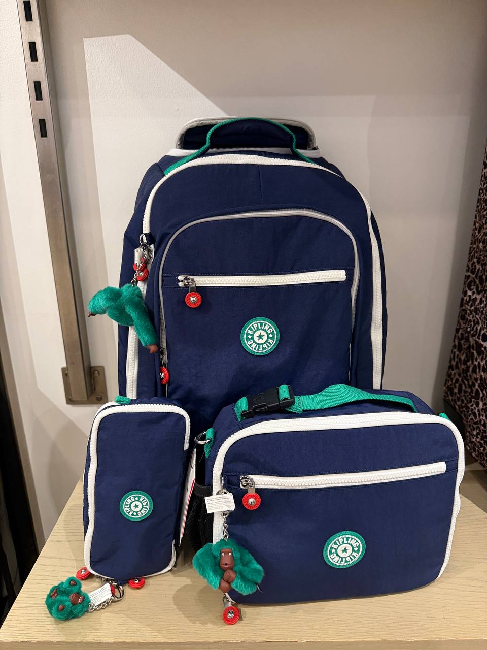 Kit Mochila NEW ZEA  + Estojo Chap  + lancheira Ermy