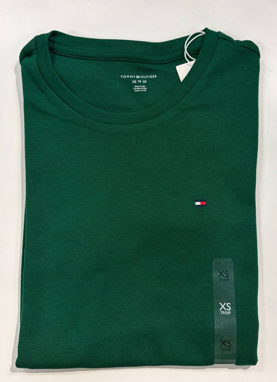 camiseta gola V manga curta