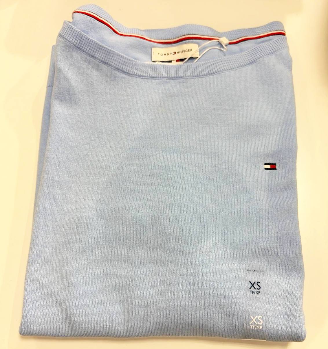 Blusa linha decote canoa manga longa