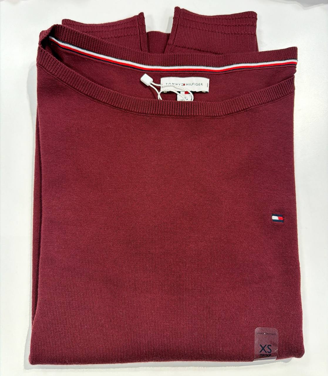 Blusa linha decote canoa manga longa